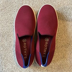 Rothy’s Garnet sneaker size 7.5